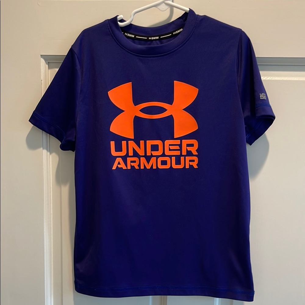 Under Armour performance tee purple size S